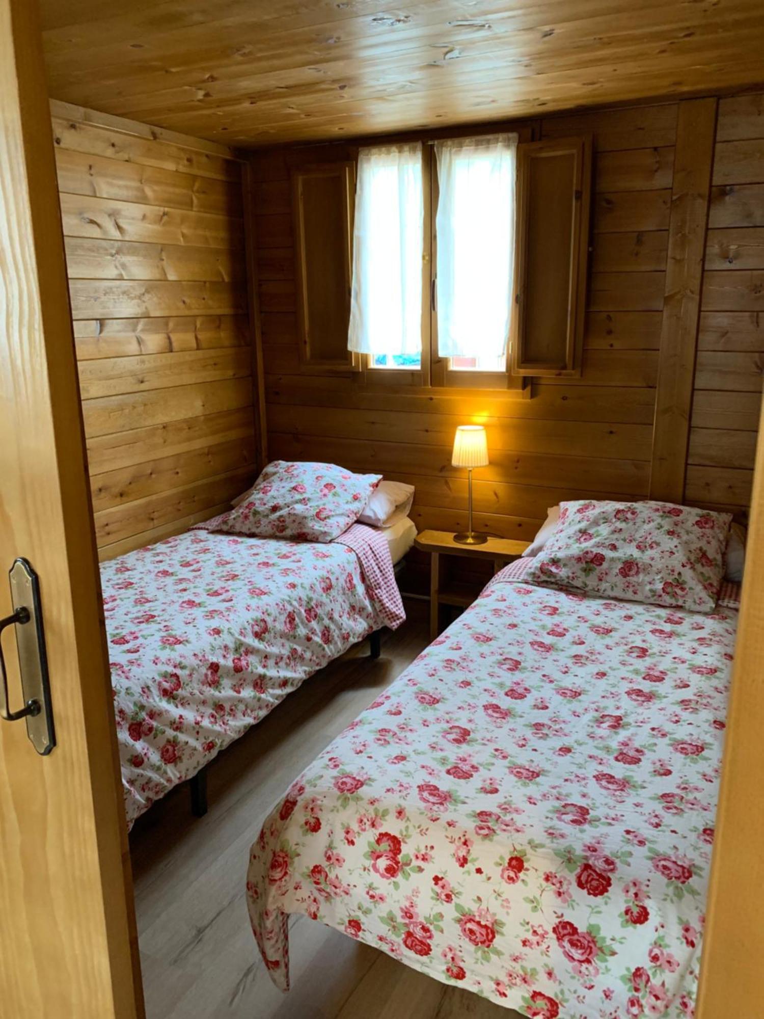 Camping Puigcercos Borreda Ngoại thất bức ảnh